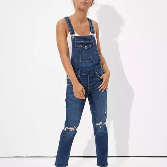 American Eagle Stretch Tomgirl Overall Bib in Destroyed Dark Wash Denim Jumpsuit - Picture 7 of 9